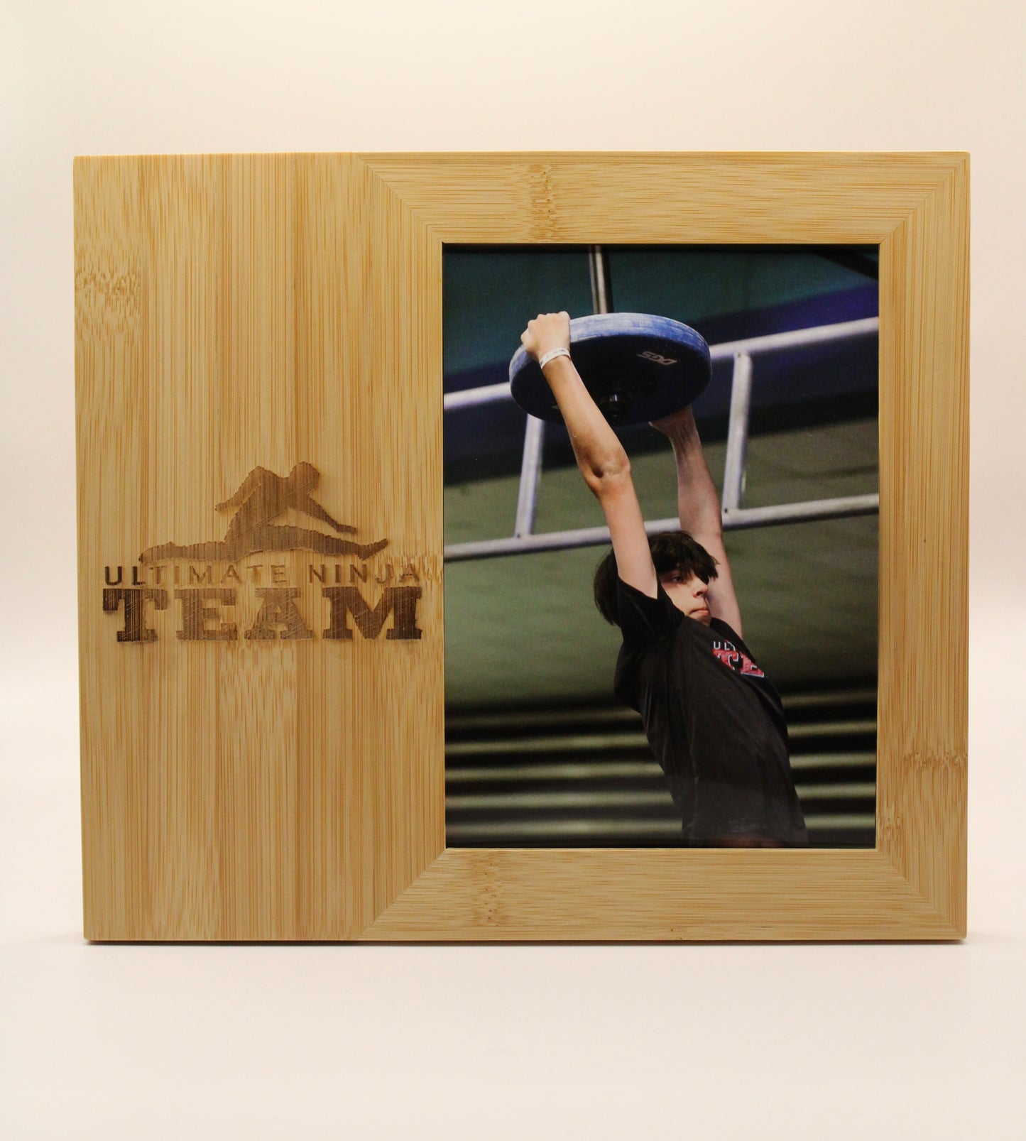 UO Ninja Team Vertical Frame